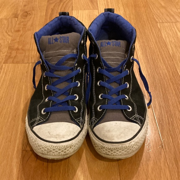 Men’s Converse Sneakers - Picture 2 of 7